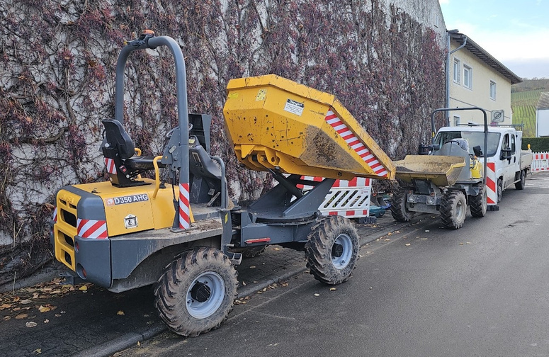 Baumaschinen und Fahrzeuge für den FTTH-Ausbau